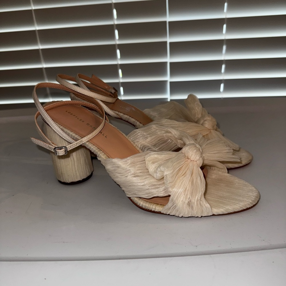 Loeffler Randall Camilla pleated pearl bow sandals 12 - Picture 2 of 5